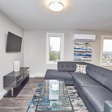 Clifton Hill Hideaway 2B -Two Bedroom Condo 나이아가라 폭포 외부 사진